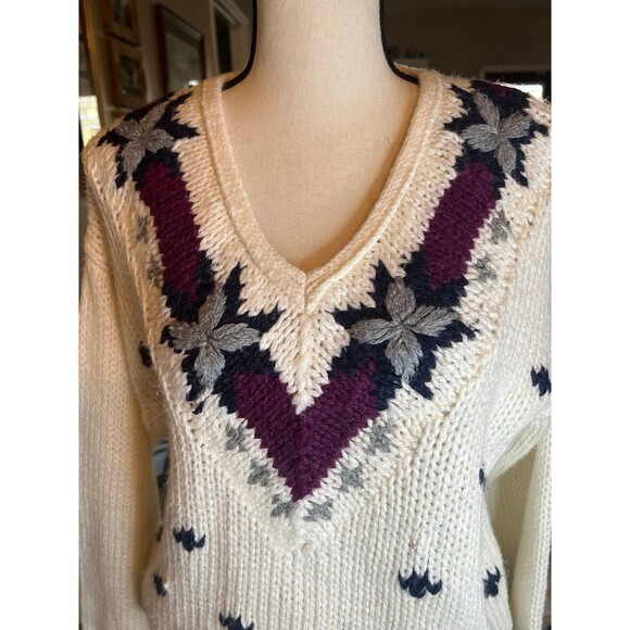 Vintage Currants sweater size medium - Picture 2 of 6